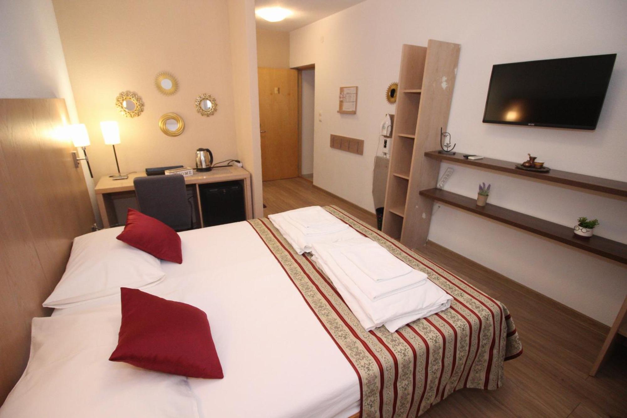 Villa Deny Mostar - With Free Parking Exterior foto